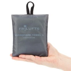 FRILUFTS MICROFIBRE TOWEL - Reisehandtuch Rot -Camping Serien Geschäft 5637686095 d microfibre towel frilufts 24