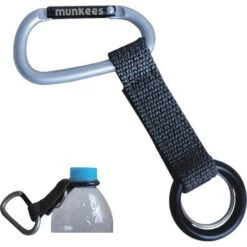 KARABINER MIT FLASCHENTRÄGER -Camping Serien Geschäft 5637836999 c karabiner mit flaschentraeger munkees 24